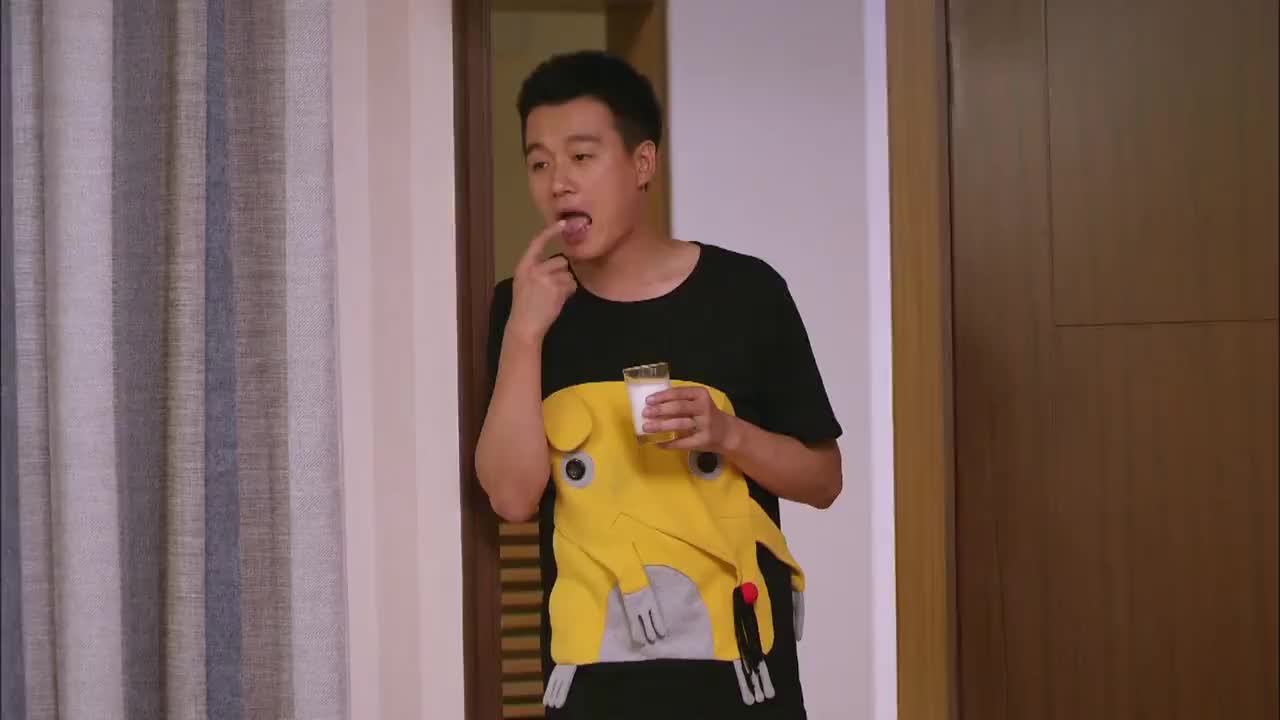 我的宝贝刘若男怀孕袁晓凡变成小保姆哄老婆喝牛奶