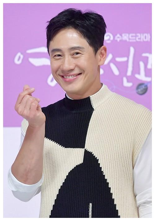 金高银前男友,在新剧中再谈叔侄恋,爱上小15岁庭沼珉