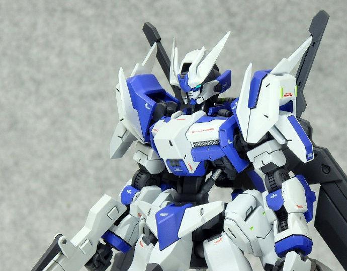 决斗样式月钢高达模型