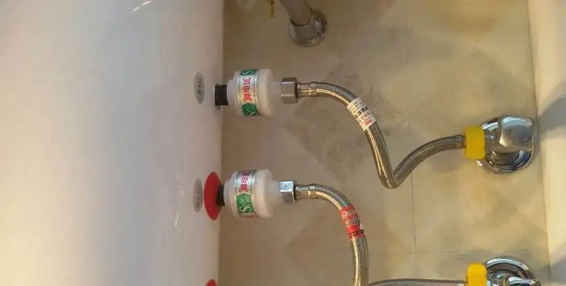 热水器怎样安装在墙上的视频 f56b-12cf5ac7bc12c2f44352c08fd2bb5026.png