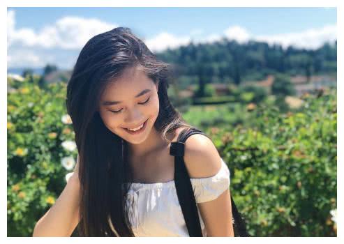 李连杰小女儿抑郁症复发对镜强颜欢笑自曝以为过不了这一关