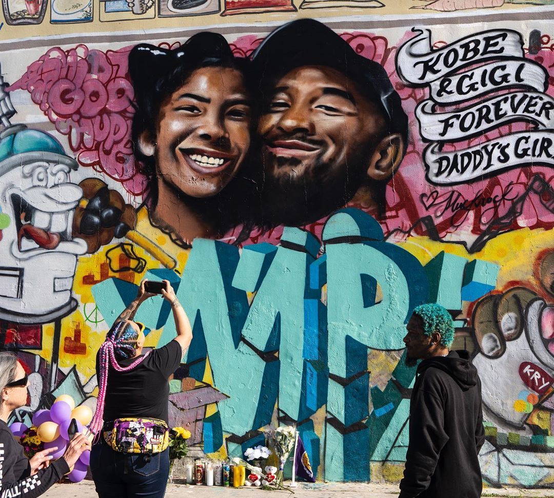 那些缅怀科比和gigi的壁画