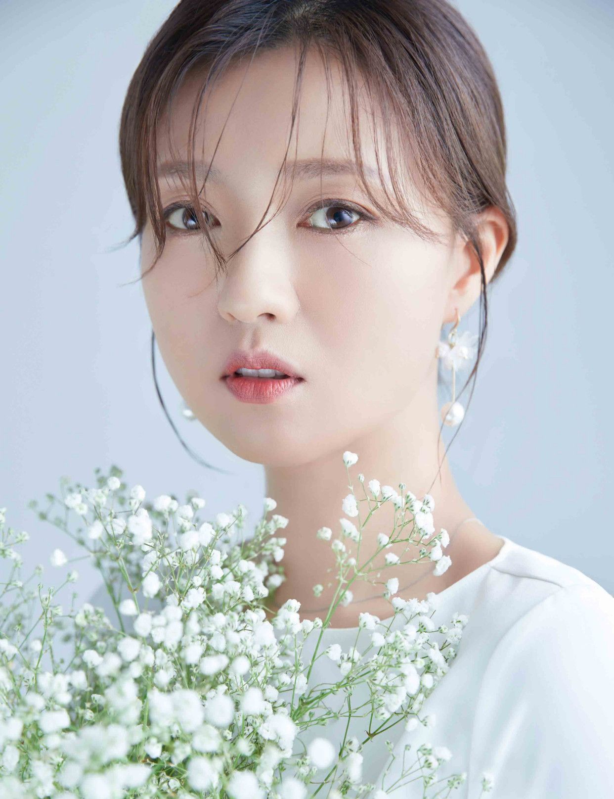 傅晶写真曝光 轻纱摇曳黑白不设限