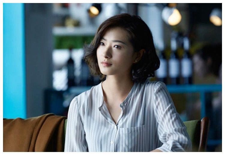 因长相出众被导演狂追,拒绝后却被封杀,如今搭档胡歌后走红!