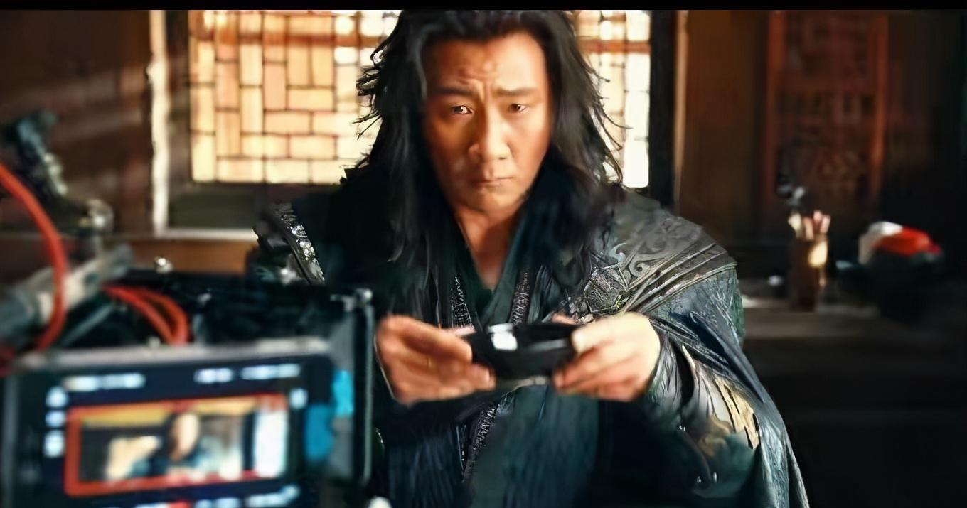 演员胡军时隔17年再演"乔峰"网友:爷青回