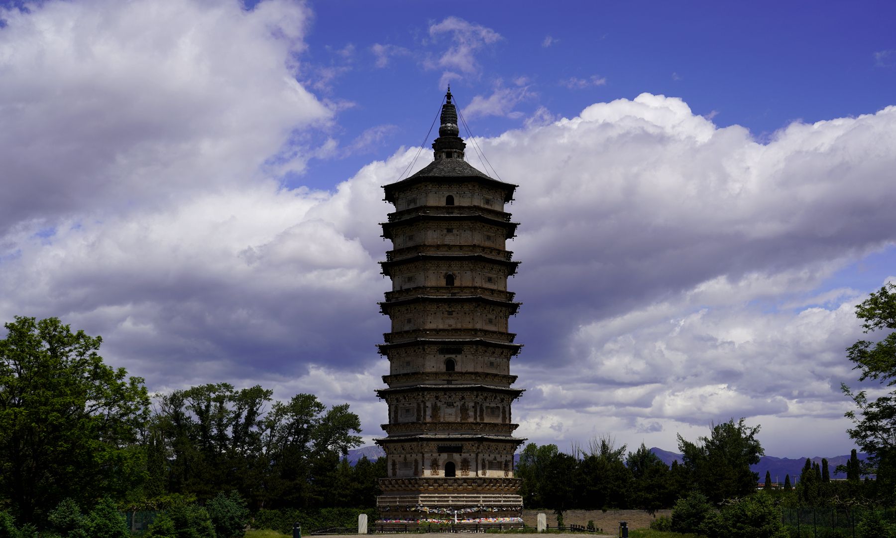 「呼和浩特文物保护单位」万部华严经塔