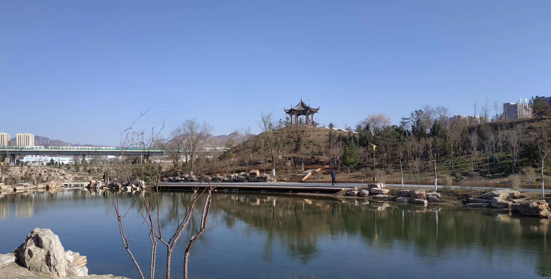 春暖花开之呼和浩特市金川开发区金川文化公园