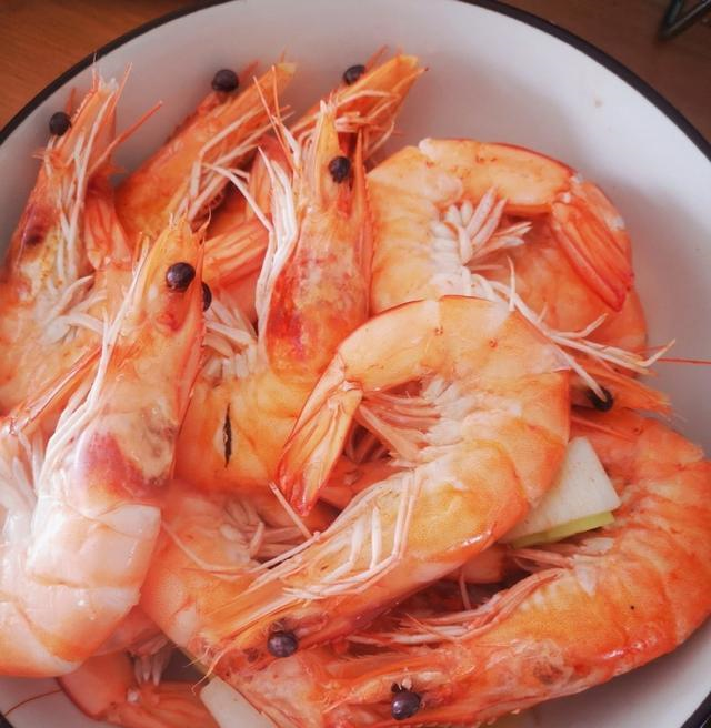 白水煮虾何时下锅很关键好不好吃就看这一步据说太多人没做对