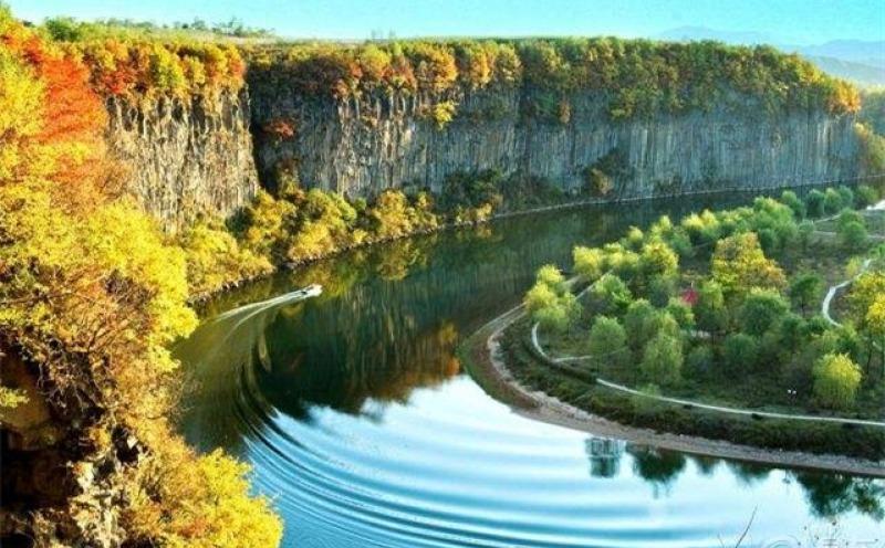 丹东一冷门景区山环水绕美景天成是一处天然火山博物馆