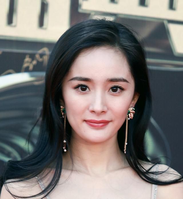 大幂幂——杨幂最美的10个镜头,笑容甜美,身材标志