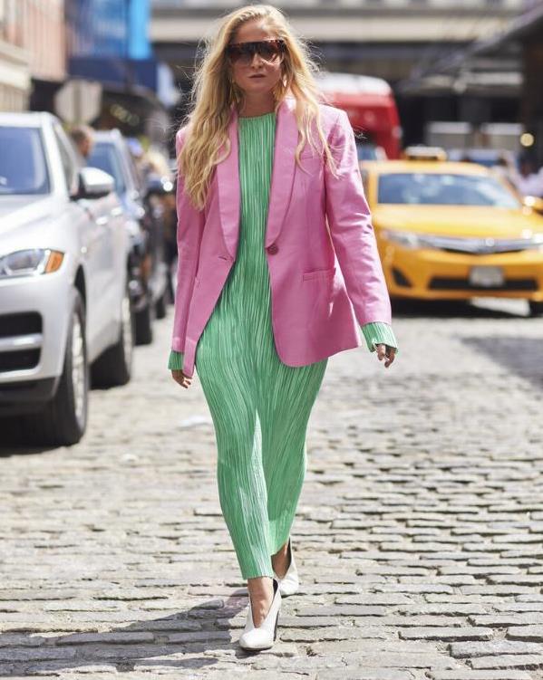 今年秋天粉绿要火了吸睛抢镜又时髦适合多个年龄段