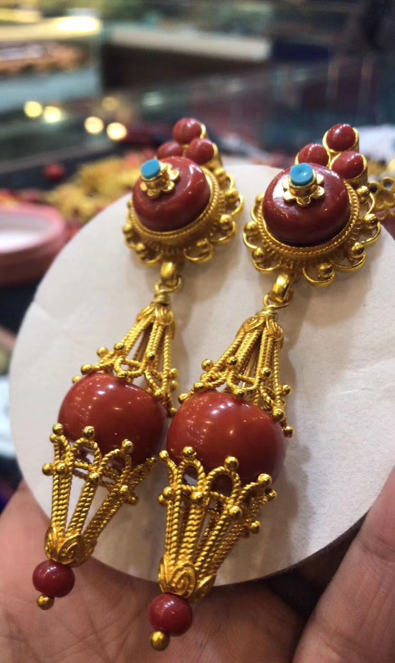 西藏藏族女性 耳环好看吗?