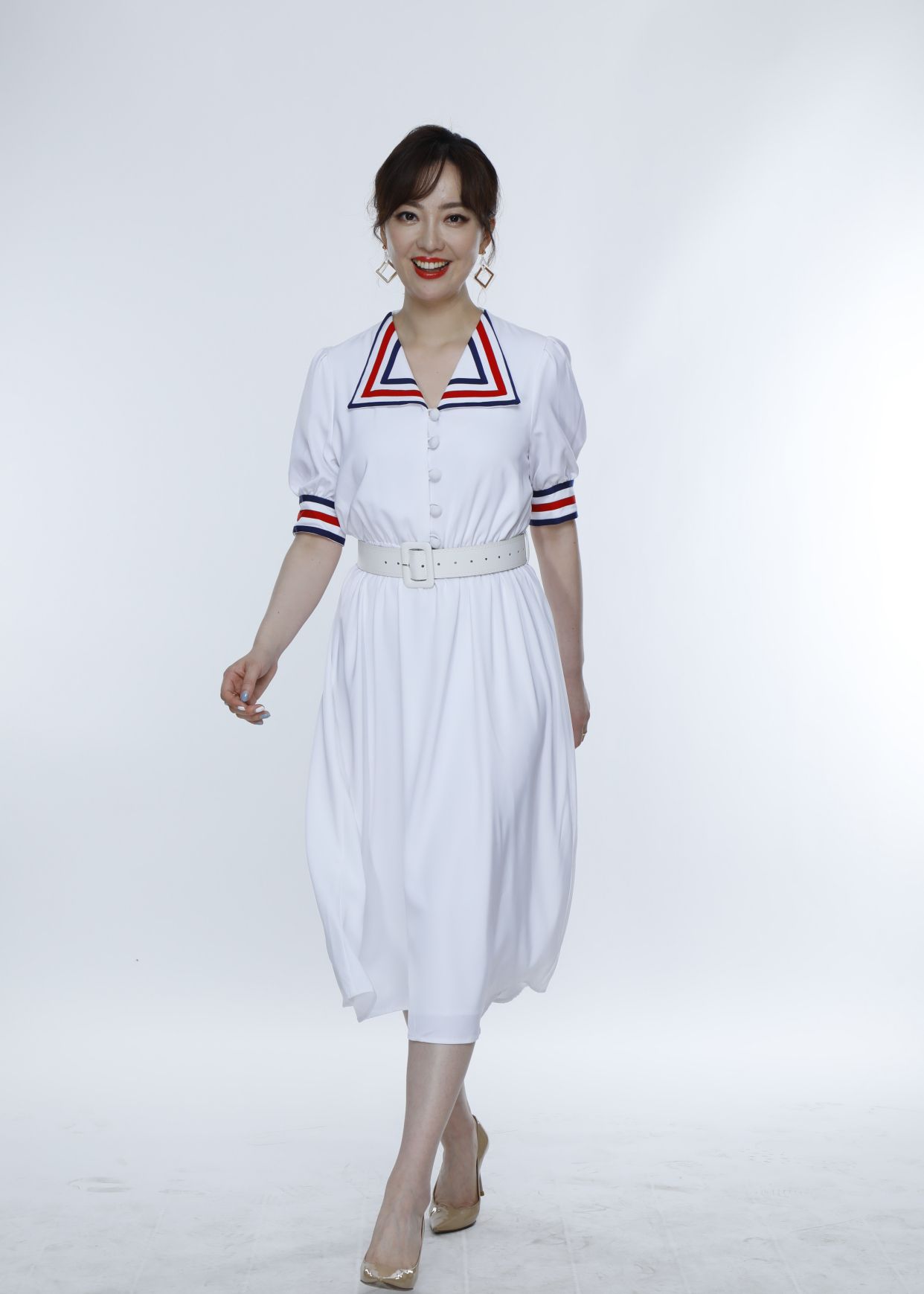 主持人余声,童年女神_高清图集_新浪网