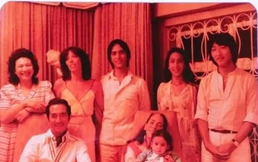 黎婉华何猷光何超英早期珍贵私照曝光,赌王一家颜值