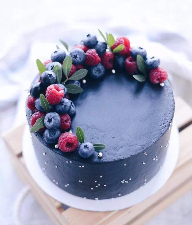 几样简单水果就能装饰出美美的蛋糕不会裱花的必学