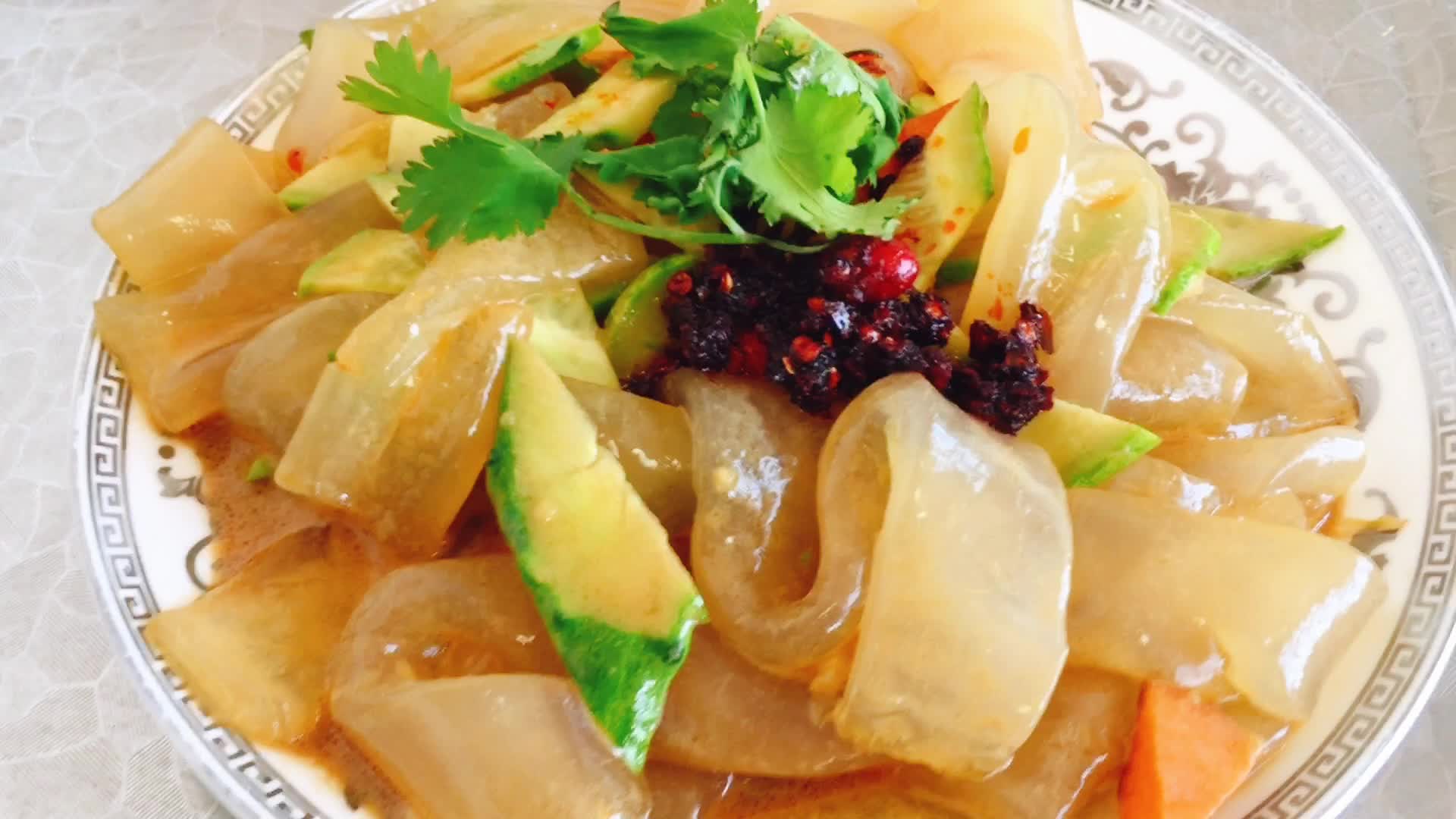 麻酱大拉皮,夏季中的美食,2块钱就可以搞定的美味信吗