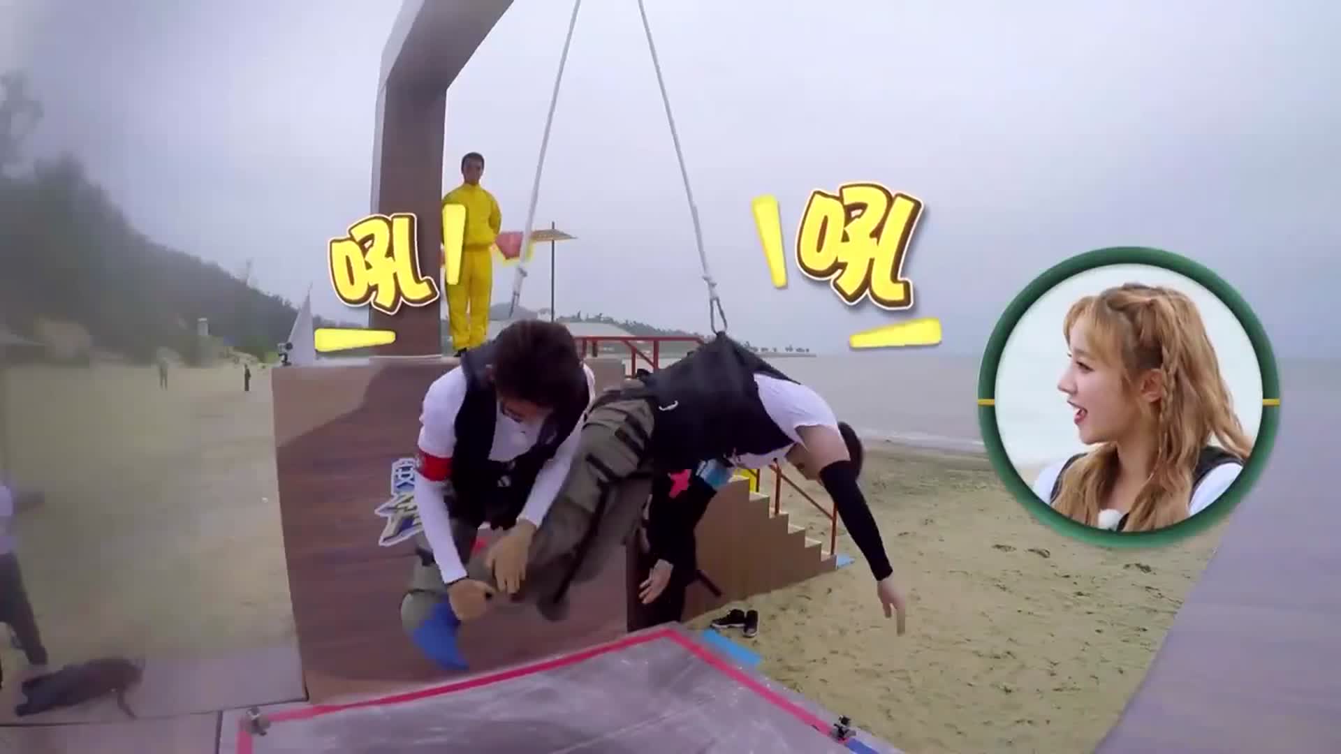 奔跑吧李晨和黄旭熙空中脱袜两人就想在跳舞爱的魔力转圈圈