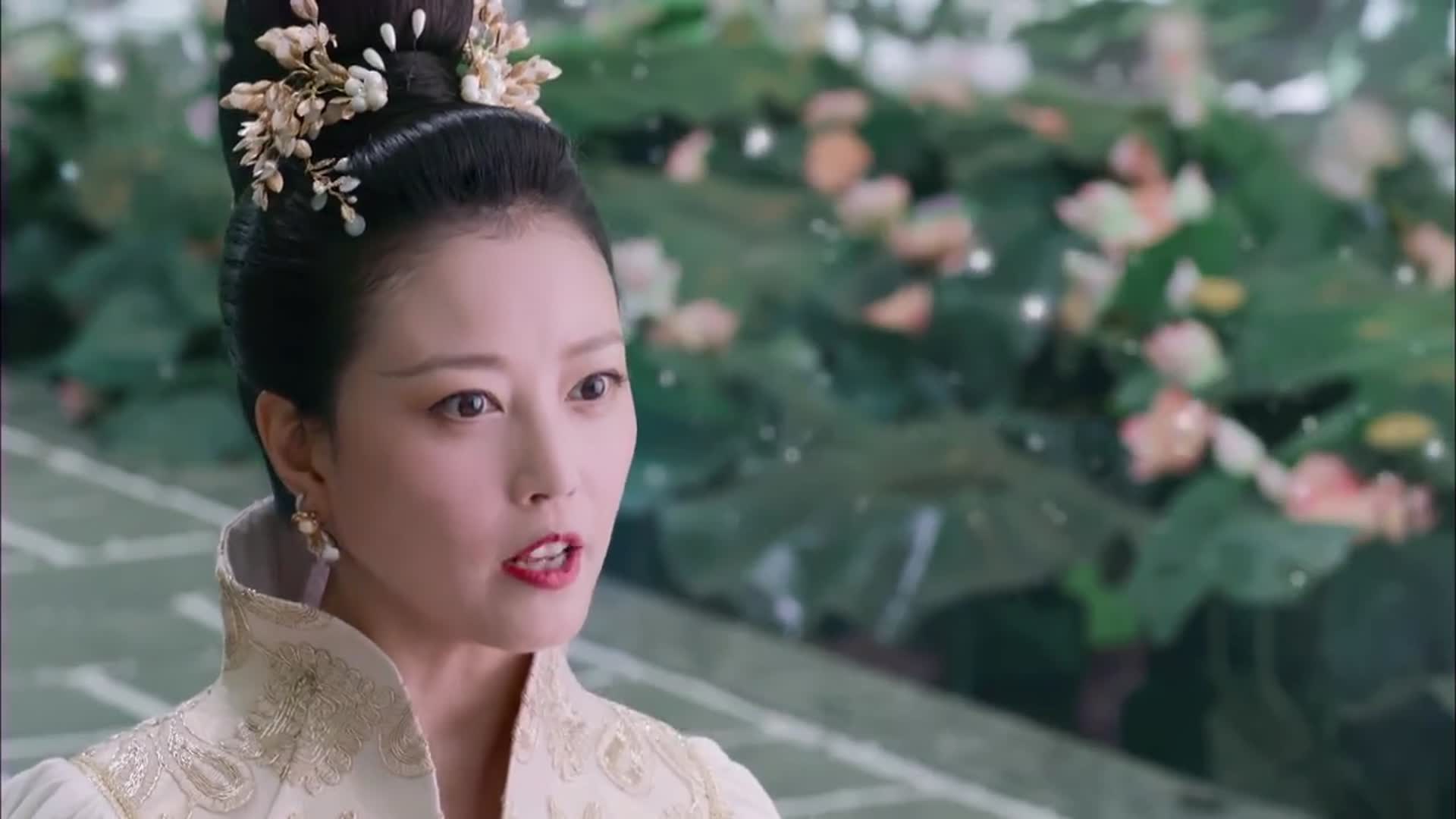 香蜜天后恃强凌弱竟想杀了锦觅还好水神现身营救