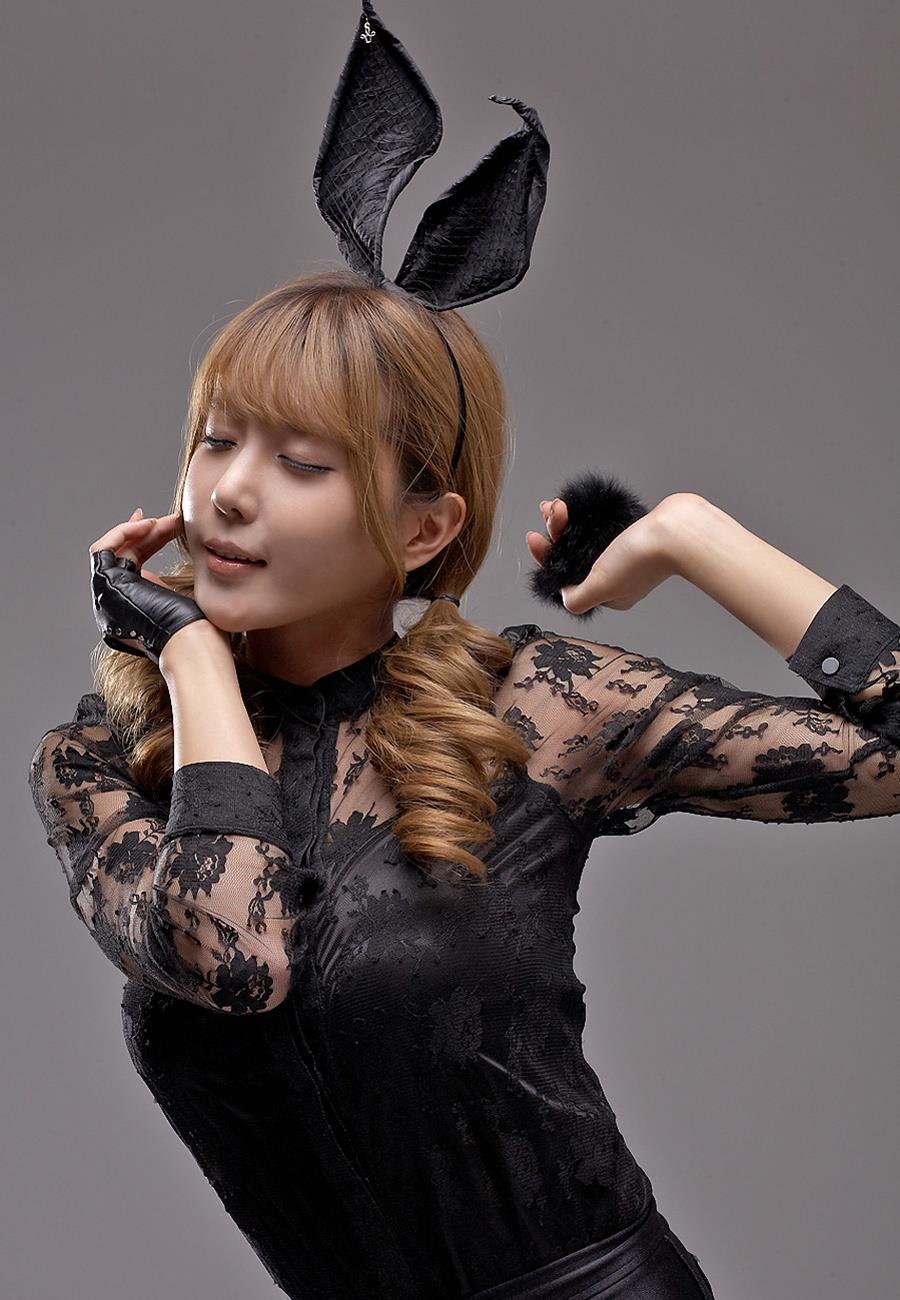 兔子女郎可爱俏皮