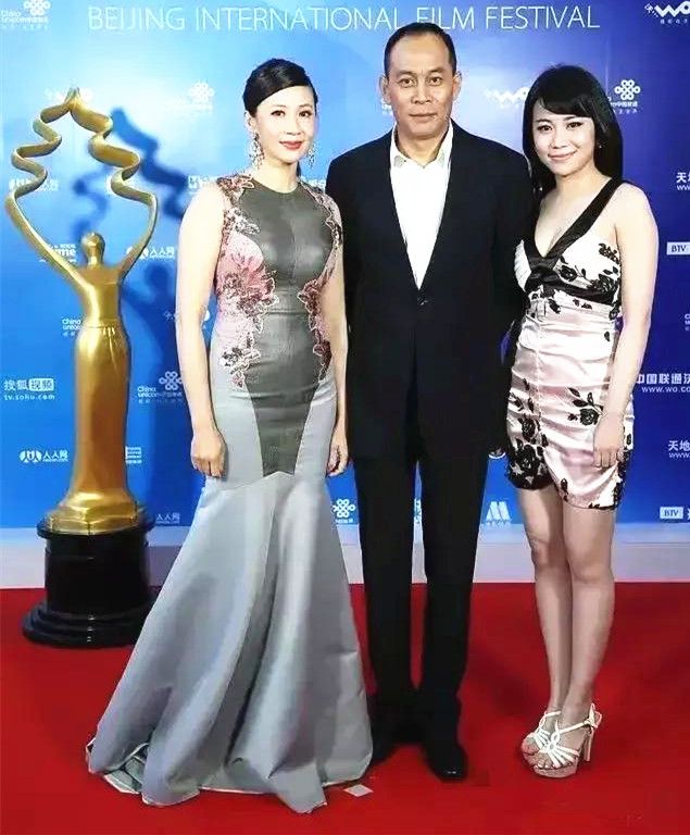 张光北原来不简单,娶了师妹美人做妻子,女儿还成了隔代校友