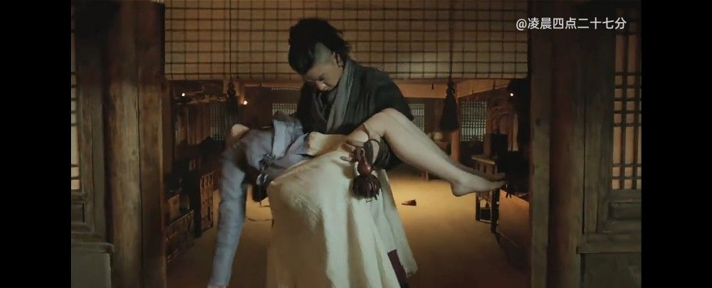 十年龙套无人识,一句加钱天下知周一围的逆袭之路__财经头条