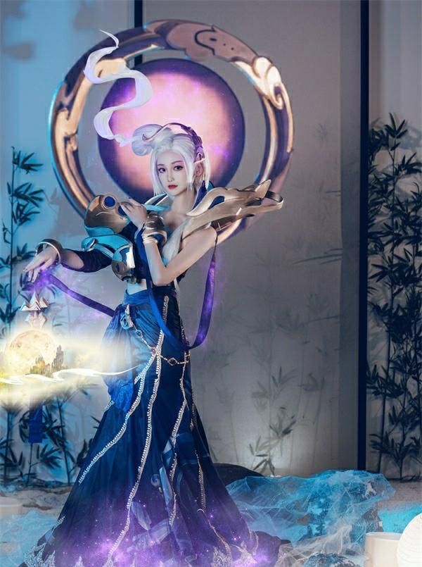 这几个皮肤你喜欢哪个?反正我喜欢这个小姐姐