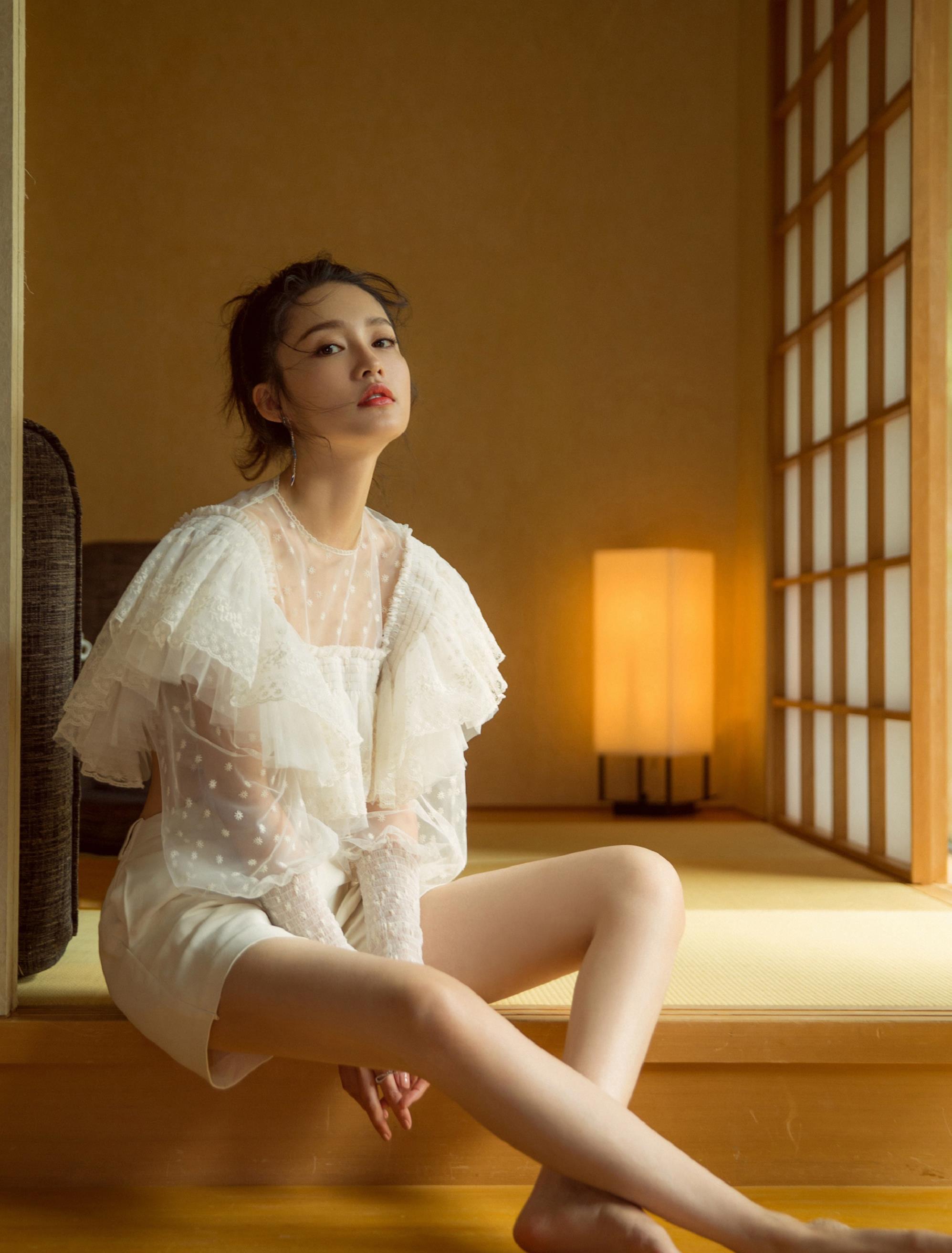 女神李沁:第4933期气质潮流美图欣赏