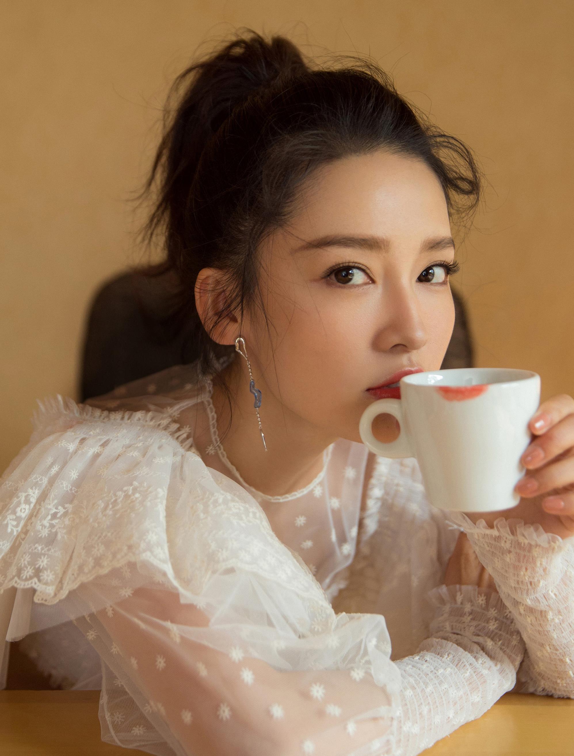 女神李沁:第4933期气质潮流美图欣赏