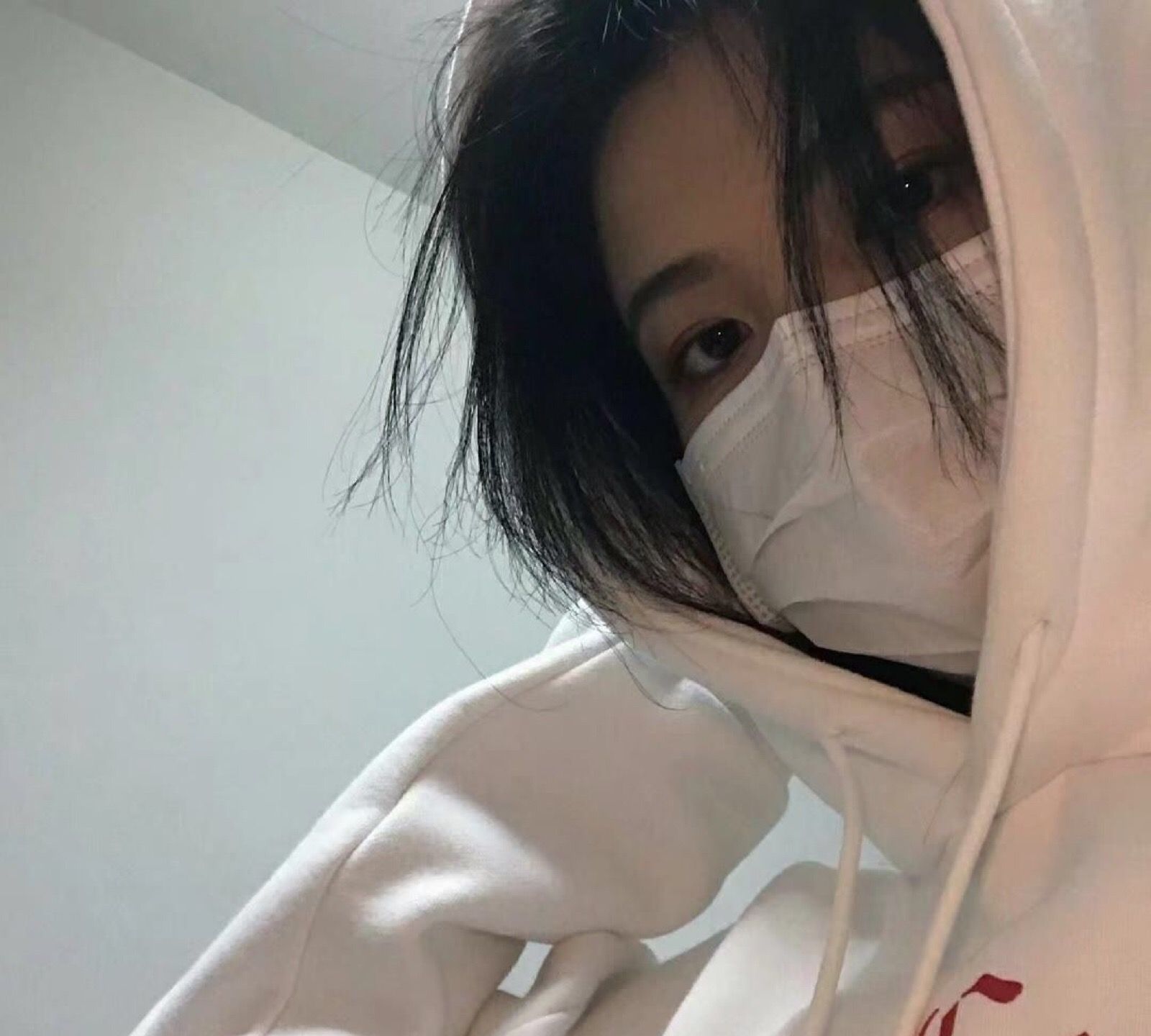 口罩真人女生头像,依旧美丽动人