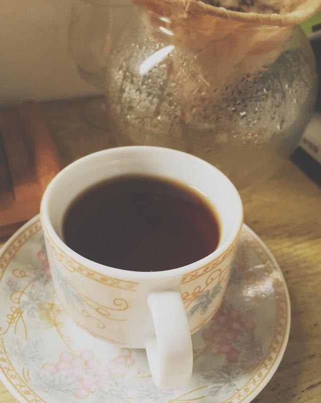 原来冲泡速溶咖啡也有小技巧这样冲泡的速溶咖啡才更好喝