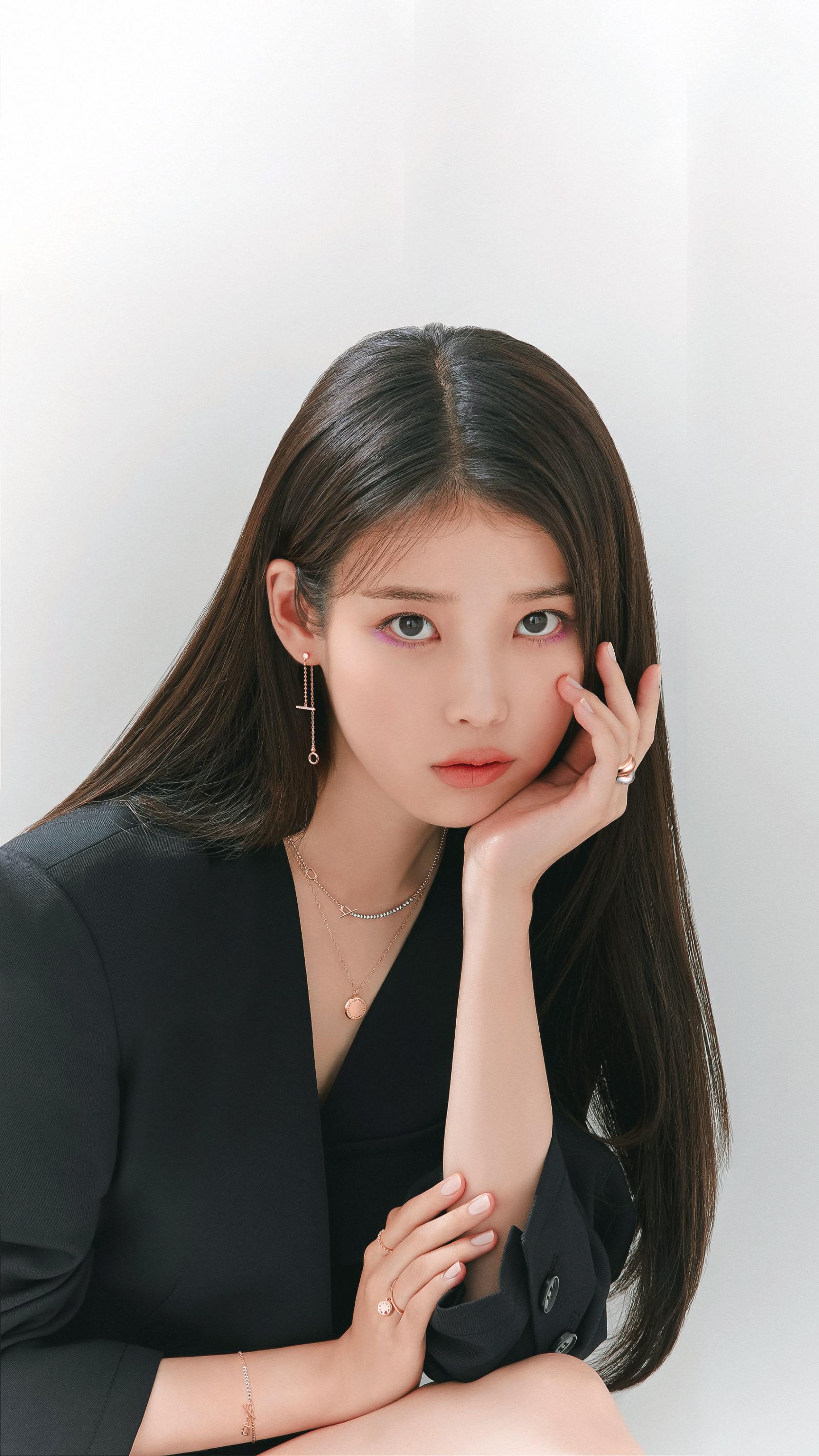 次元壁破裂,iu李知恩向粉丝推荐电影《少年的你》