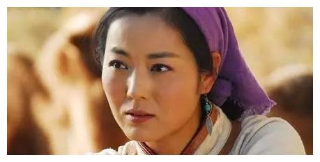 这位女演员叫王茜华,说名字大家可能想不起来她是谁,但看到上面的剧照