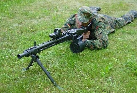 二战德国mg34机枪放在现代战场效率如何?