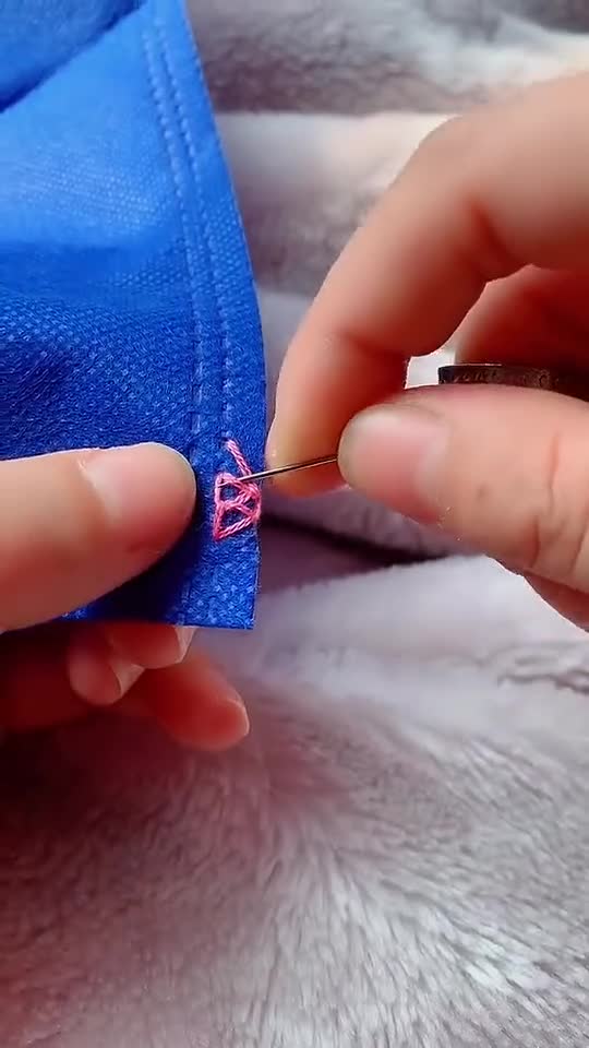 手工锁边__财经头条