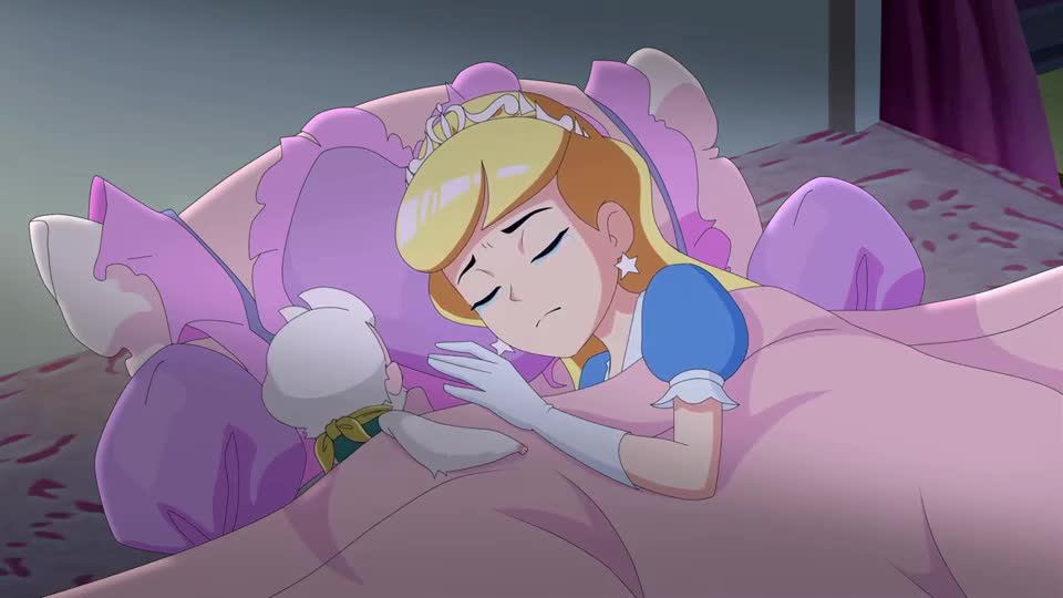 小公主睡觉还流着泪,母亲很心疼却无可奈何,因为责任必须严格