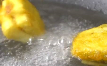 2块钱豆腐这样简单一烧,色香味俱全,成了饭店几十块一盘高端菜休闲区蓝鸢梦想 - Www.slyday.coM 2块钱豆腐这样简单一烧,色香味俱全,成了饭店几十块一盘高端菜休闲区蓝鸢梦想 - Www.slyday.coM