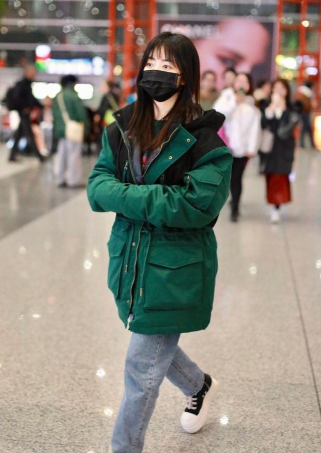 今年流行这3款派克服洋气保暖又减龄明星都在穿