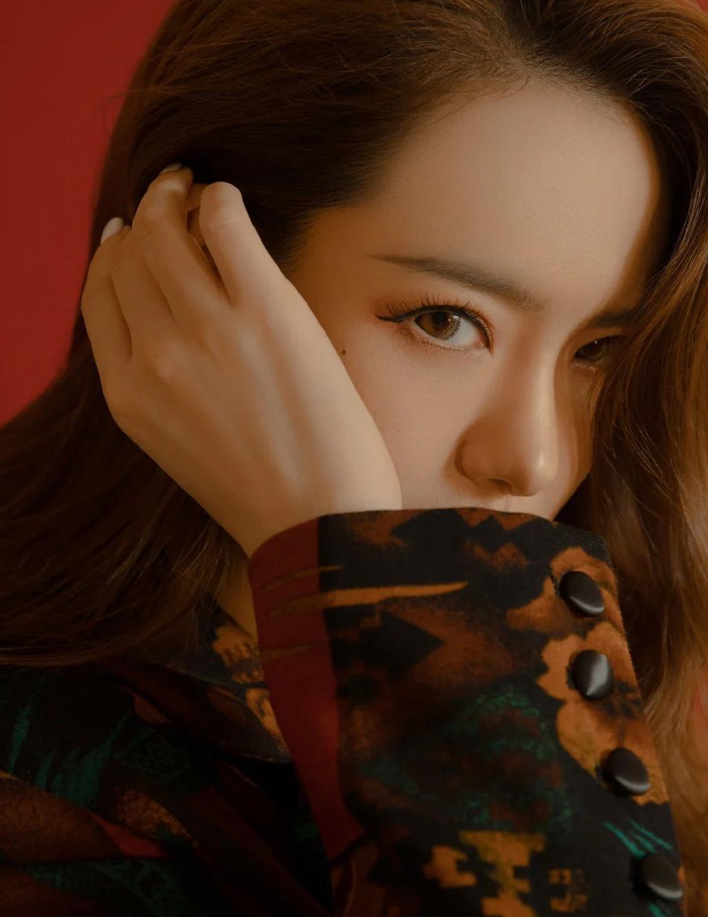 小眼睛的女生画眼妆赶紧跟着戚薇学这三招眼睛有神更有魅力