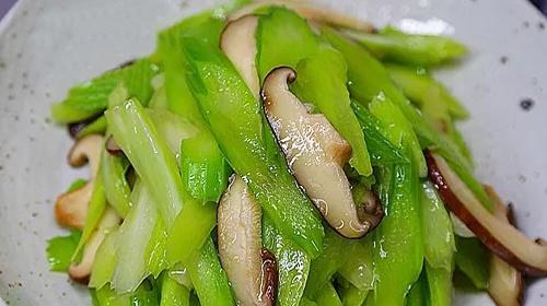 它被称为“山珍之王”,味道鲜美,营养丰富,做法多休闲区蓝鸢梦想 - Www.slyday.coM 它被称为“山珍之王”,味道鲜美,营养丰富,做法多休闲区蓝鸢梦想 - Www.slyday.coM