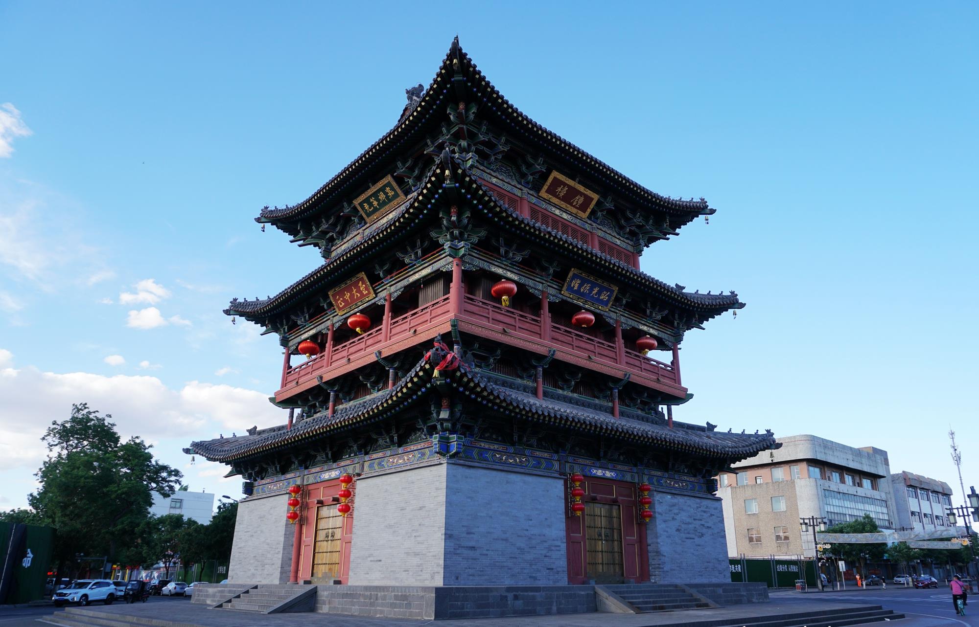 清远街，贯穿大同古城东西，集中了大同市内最主要的景点