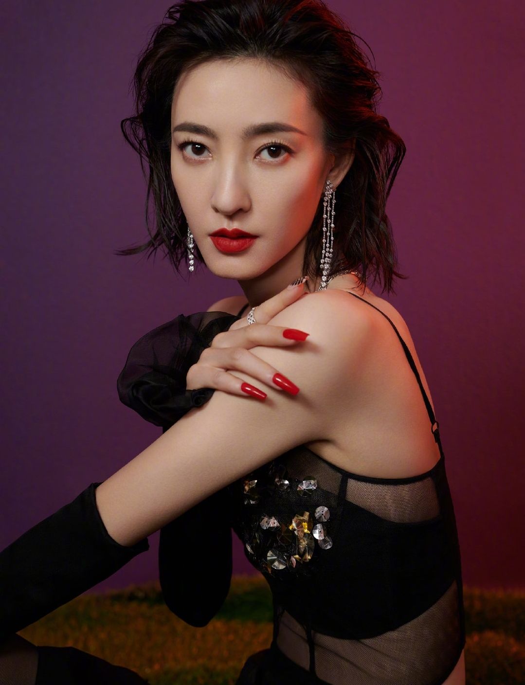 王丽坤,面容精致的女人,经得起特写,也具有特写下的演技__财经头条