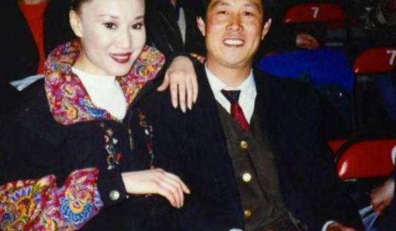 中国健美第一人马华,41岁患病英年早逝,其父五年后随她而去__财经头条