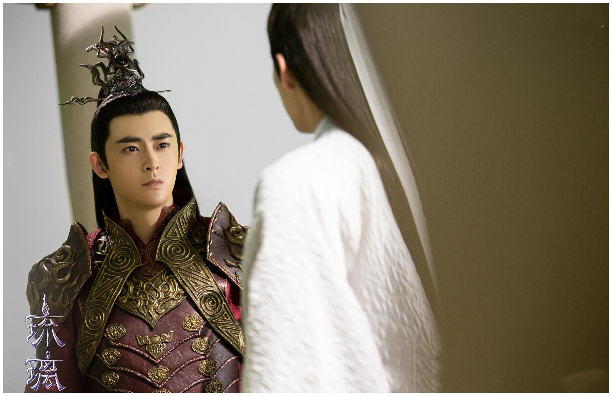 重温《琉璃》才发现,罗睺计都扮演者眼熟,曾搭档热巴拍婚纱照|琉璃