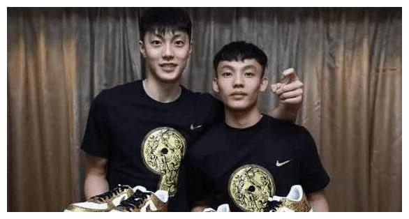 醉翁之意不在酒!杜峰召唤邹雨宸付豪进国家队,背后其实另有深意