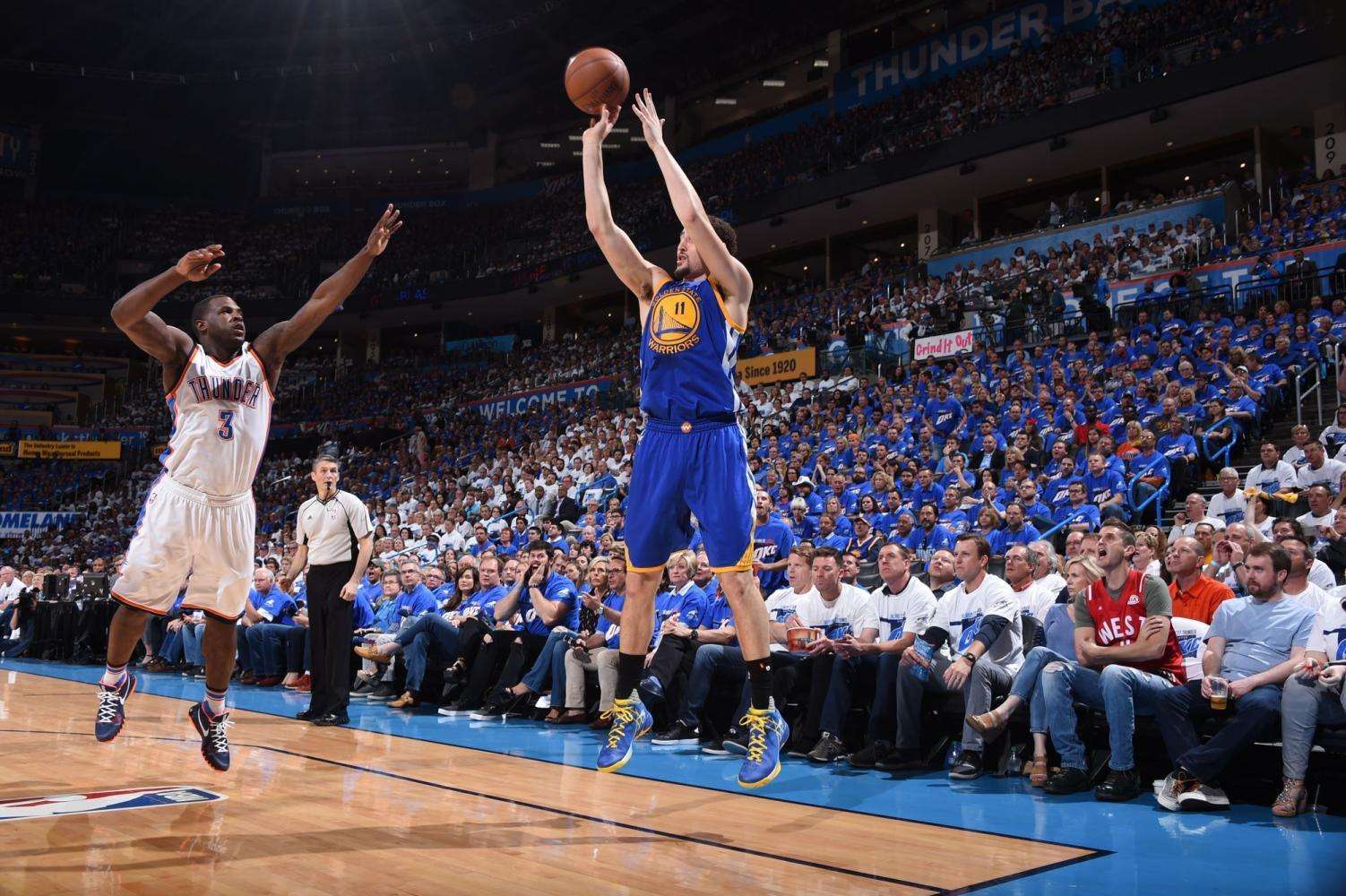 克莱汤普森2016年的2个三分球彻底改变了nba的历史