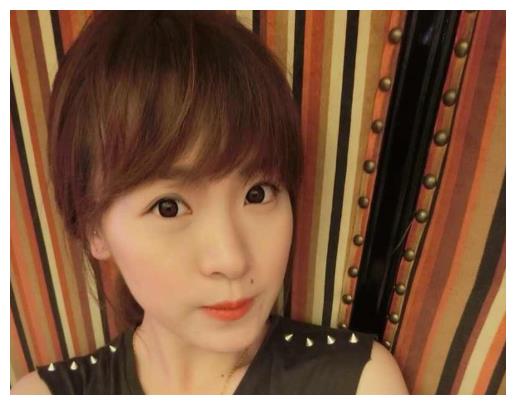 受害者生活照曝光,长相甜美还是女老师|朱晓东|冰柜|生活照_新浪新闻