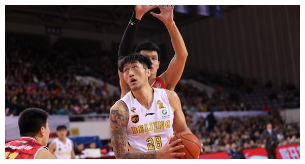 总冠军中锋退役成定局,曾在国家队单场砍21分|马布里|广东队|王征