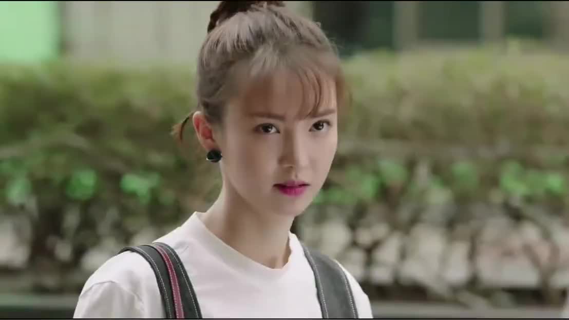 我们都要好好的向前介绍了工作艾丽莎刚开始试用却碰到流氓