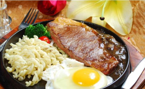 同样是牛肉，为啥西餐一块牛排能饱，火锅两盘肉不够吃？涨知识了休闲区蓝鸢梦想 - Www.slyday.coM