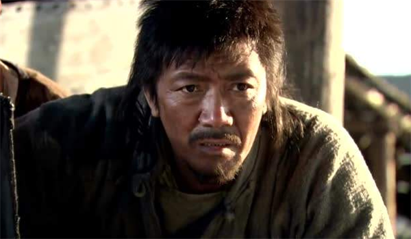 年轻的时候闹过义和团,后来跟着生死兄弟贺老四跑到了关外,然后开始